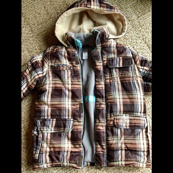 Nice winter jacket by Carter’s in size large - Picture 1 of 5